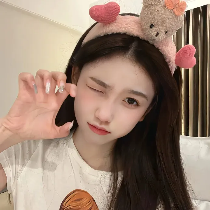 导演之子夜店蹦迪，品牌方解约，一夜之间持续发酵